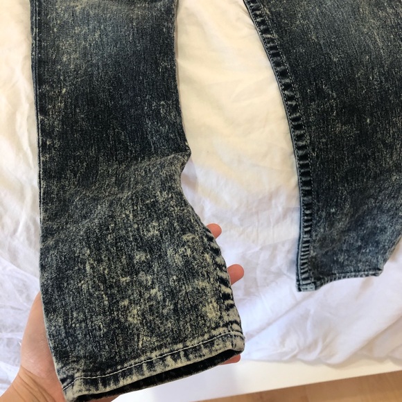 Rare religion slight acid wash blue jeans - Picture 2 of 3